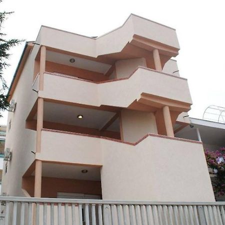 Apartments Anne Petrovac 外观 照片