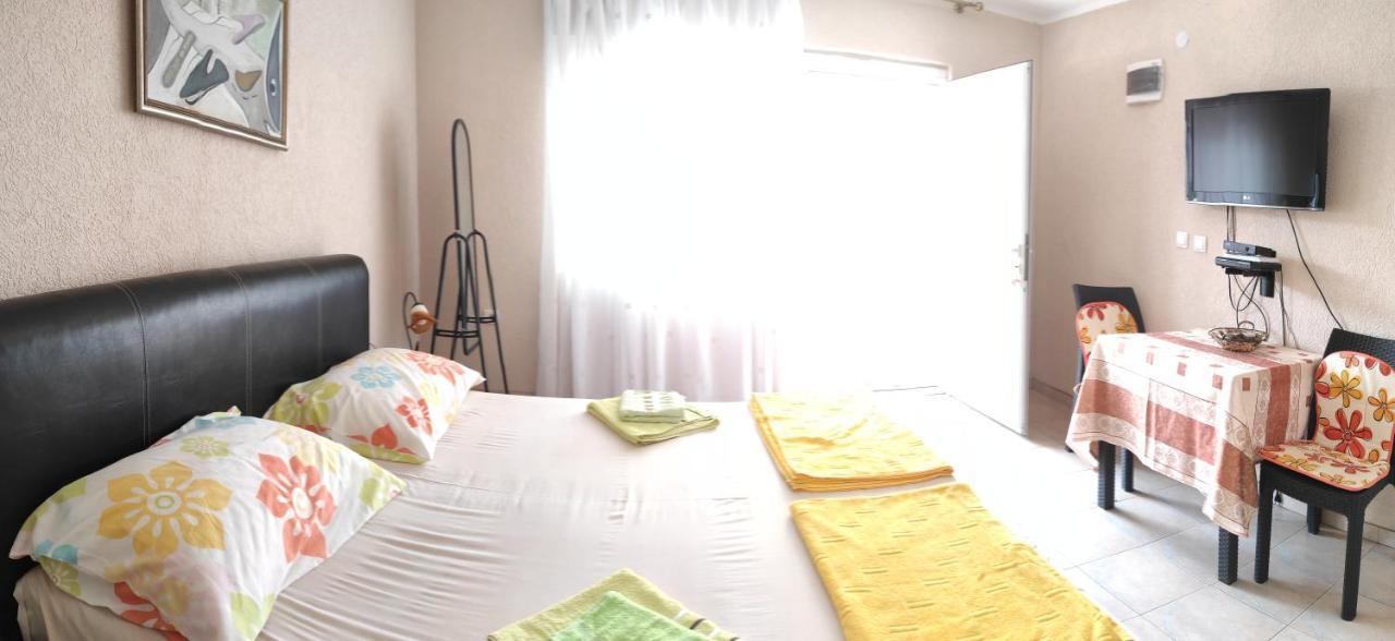 Apartments Anne Petrovac 外观 照片